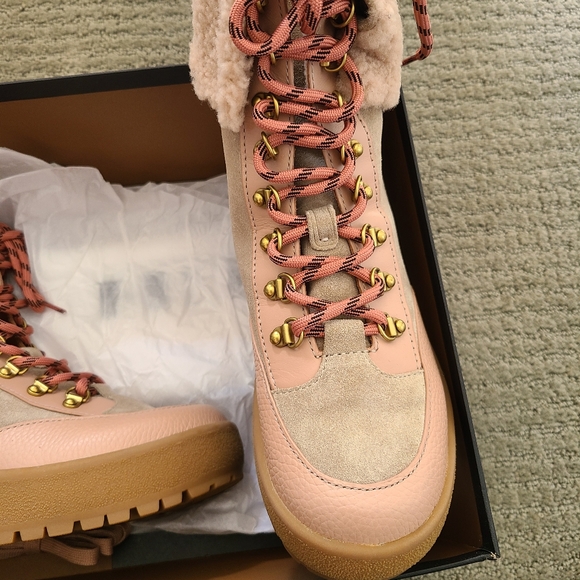 COACH Tyler Fold over Shearling Boots NIB - Picture 2 of 7